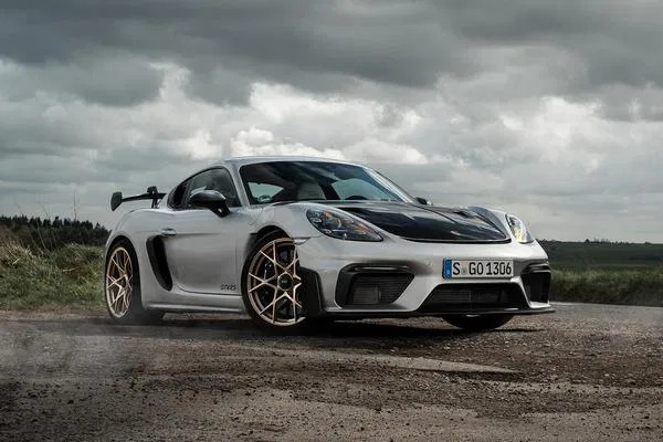 Porsche 718 Cayman GT4 RS